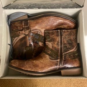 Roan Boots